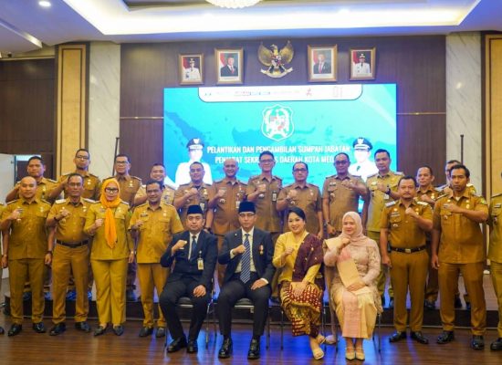 Lantik Erfin Fahrurrazi sebagai Penjabat Sekda, Rico Waas Minta Kinerja OPD Dipercepat Tanpa Langgar Aturan