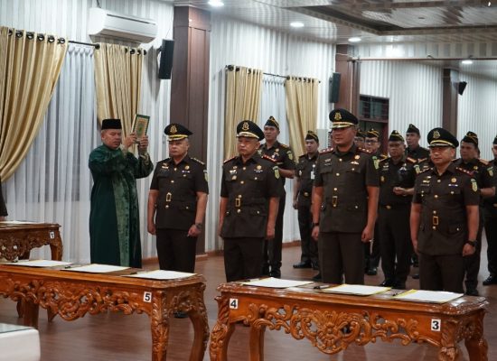 Lantik Aspem Pemulihan Aset dan Lima Kajari, Kajati Sumut Tegaskan Pentingnya Integritas, Iman dan Loyalitas