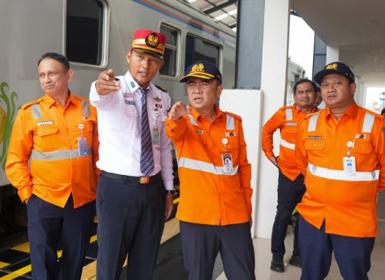 KAI Inspeksi Kesiapan Lintas Medan–Siantar, 43.858 Tempat Duduk Disiapkan Hadapi Long Weekend Kemerdekaan
