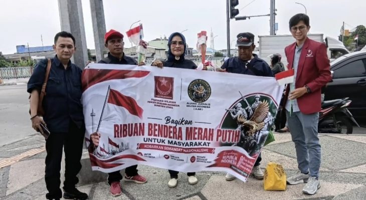 Bersama Babinsa, AJMI dan PW Pemuda Muslim Sumut Bagikan 1.945 Bendera Merah Putih, Gelorakan Semangat HUT ke-81 RI