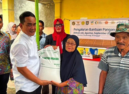 Bulog Sumut Launching Bantuan Pangan Beras di Tebing Tinggi, 1,73 Juta PBP Dapat 30 Kg