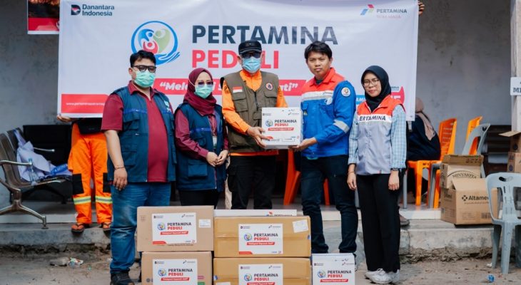 Pertamina Patra Niaga Salurkan Bantuan Penanganan Asap Karhutla di Kerumutan Pelalawan