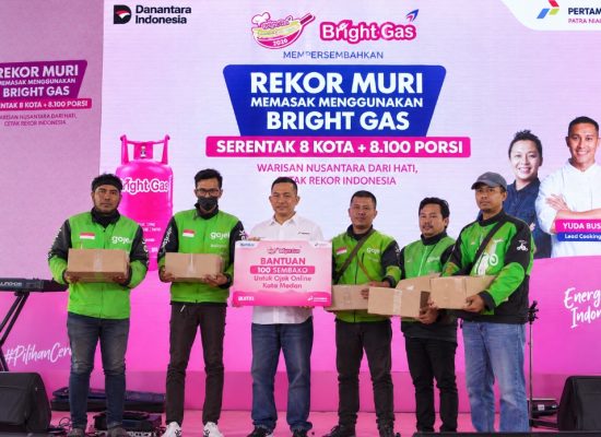 Rekor MURI Memasak dengan Bright Gas Meriahkan Lapangan Merdeka Medan, 750 Porsi Dibagikan ke Masyarakat