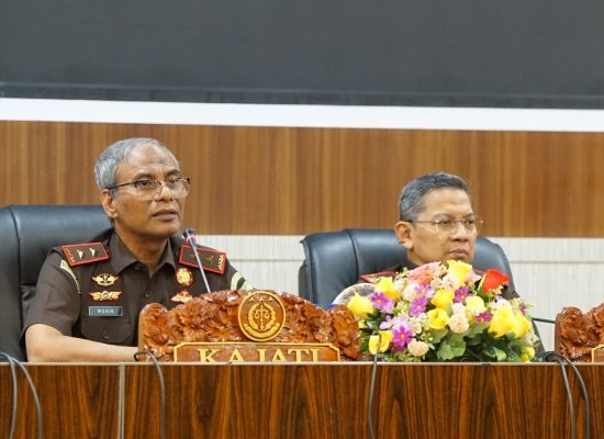 Kajati Sumut Kumpulkan Kajari dan Kasi, Tegaskan Penegakan Hukum Harus Berlandaskan Hati Nurani