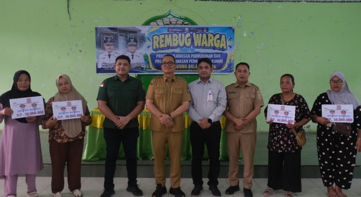 Pemko Tanjungbalai Serahkan SK Bedah Rumah kepada 20 Penerima, Total Bantuan Rp600 Juta