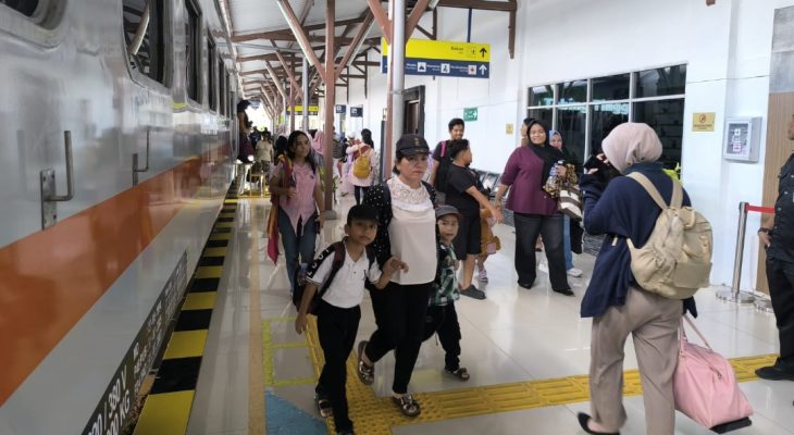 Kabut Asap Karhutla Melanda Sejumlah Wilayah Sumut, KAI Pastikan Perjalanan Kereta Tetap Aman