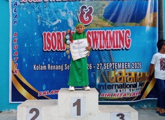 Siswi SD Ash-Sholihah Borong 5 Medali di Kejuaraan Isori Fun Swimming Medan