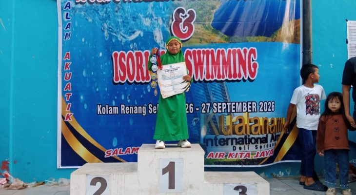 Siswi SD Ash-Sholihah Borong 5 Medali di Kejuaraan Isori Fun Swimming Medan