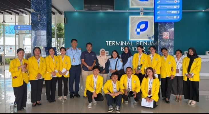 18 Mahasiswa Poltekkes Kemenkes Medan Praktik Sanitasi di Terminal Penumpang Bandar Deli