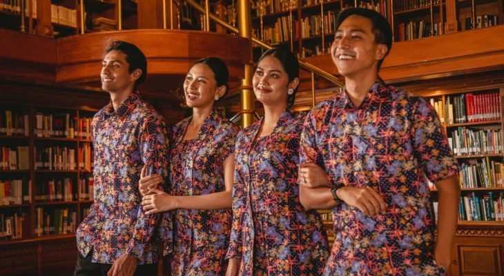 JNE Dukung Koleksi Batik “Menemani” MANDALAS dan Yayasan Habibie & Ainun