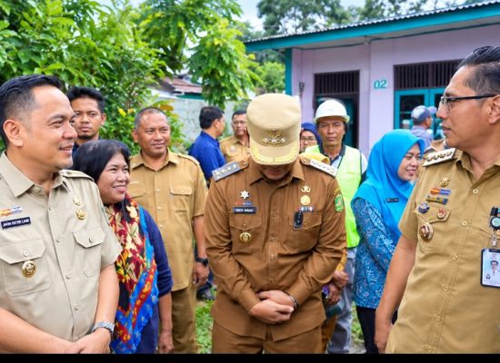 Dampingi Wali Kota, Jhon Ester Lase Pastikan Rehabilitasi 111 RTLH di Medan Berjalan Optimal