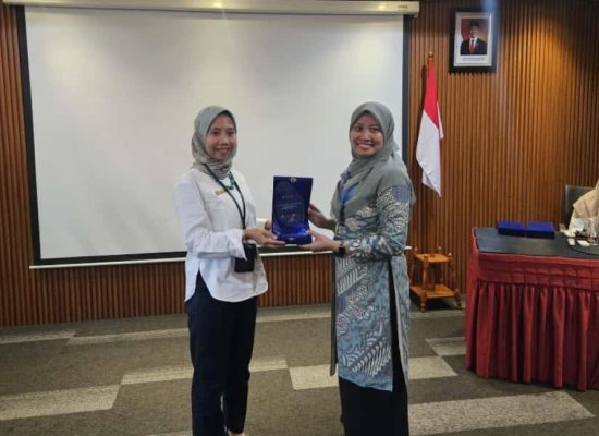 Peneliti UPER Kembangkan Material Pendeteksi Mikroplastik dari Limbah Pelepah Sawit