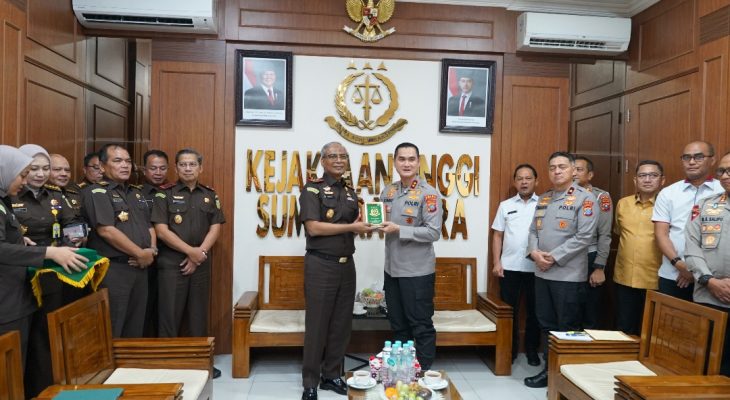Kapolda Sumut Sony Irawan Audiensi dengan Kajati Muhibuddin, Perkuat Sinergi Penegakan Hukum