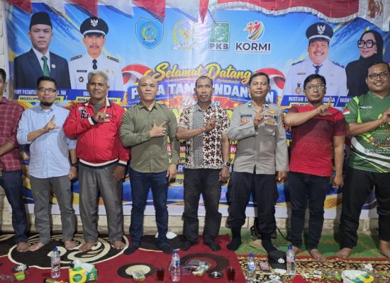 Meriahkan Hari Jadi ke-81 Pemkab Labuhanbatu, Penry Patartua Nababan Buka Turnamen Trup Gembira