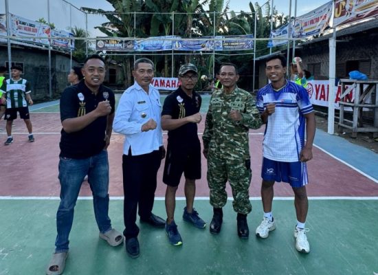 Peringati Sumpah Pemuda ke-98, Pemdes Tanjung Rejo Salurkan 10 Bola Voli untuk Generasi Muda